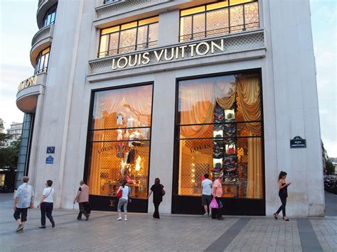 louis vuitton locations paris|Louis Vuitton Paris store website.